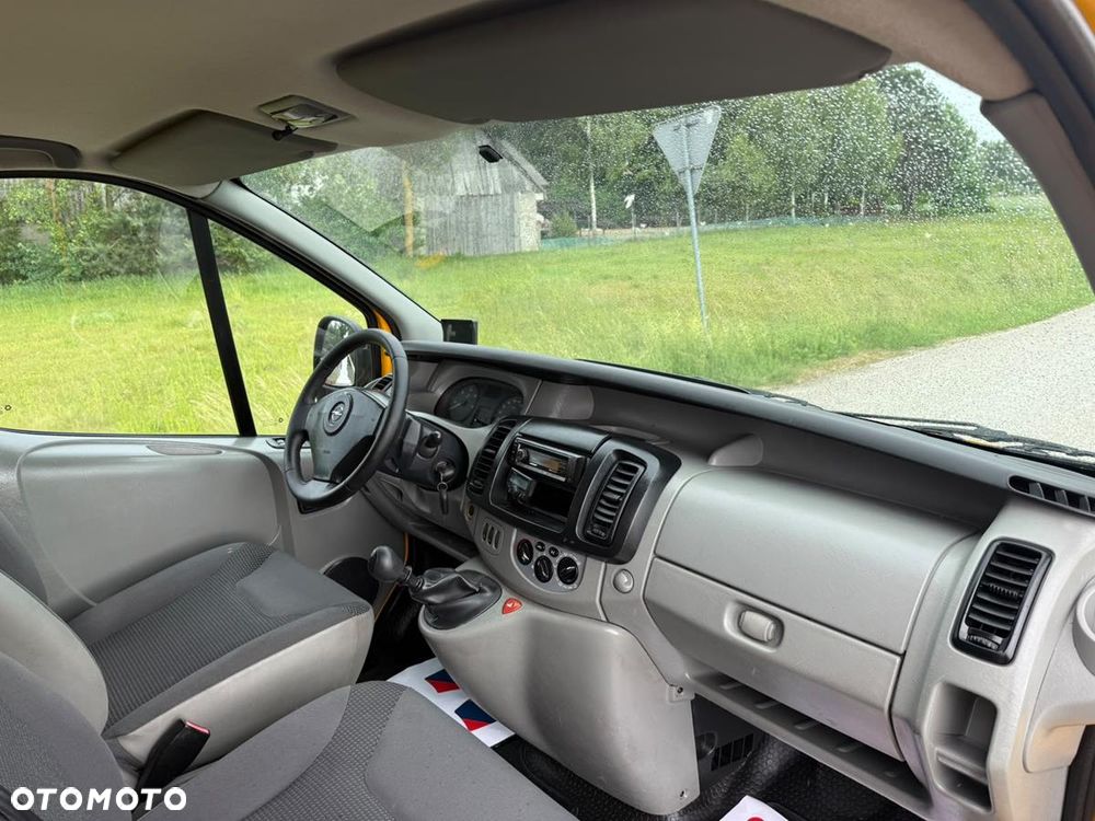 Opel Vivaro - 15