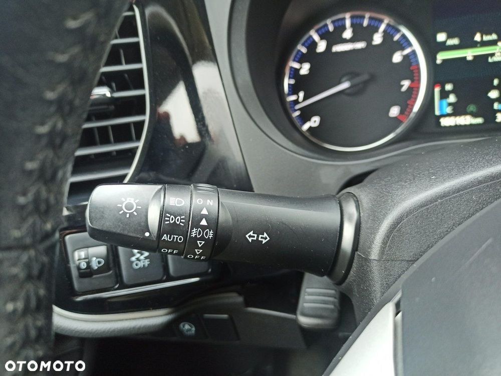 Mitsubishi Outlander 2.0 Intense + 2WD - 19