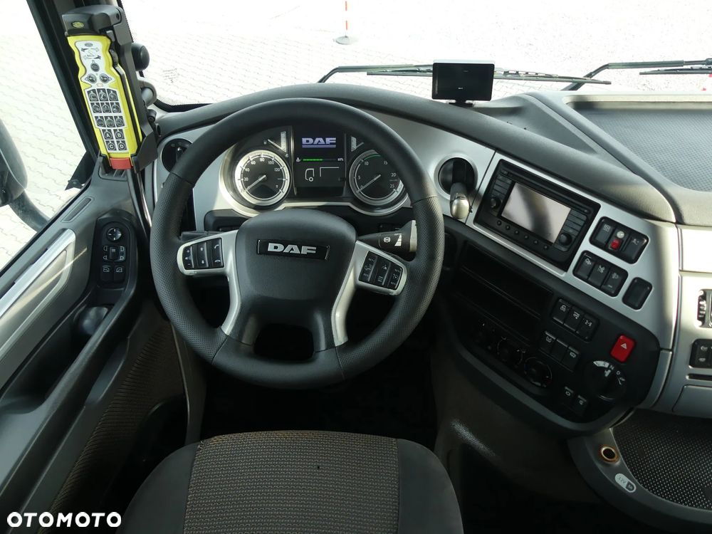 DAF XF 106.510 / 6x2 / HAKOWIEC / RETARDER / EURO 6 / OŚ SKRĘTNA / - 31
