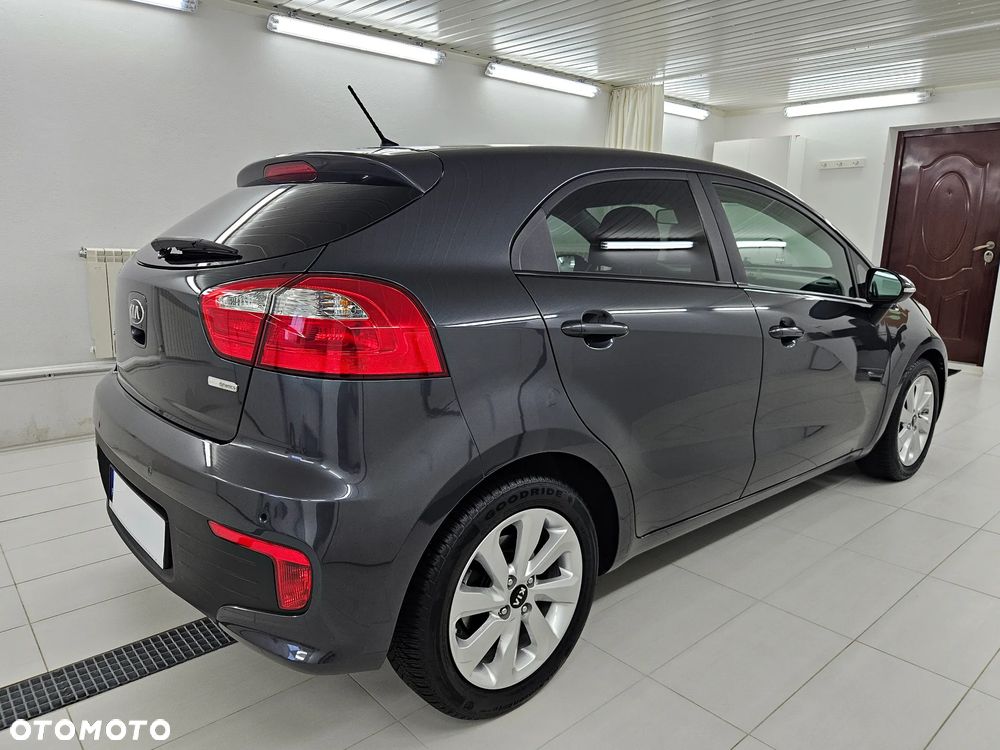 Kia Rio 1.2 L - 15