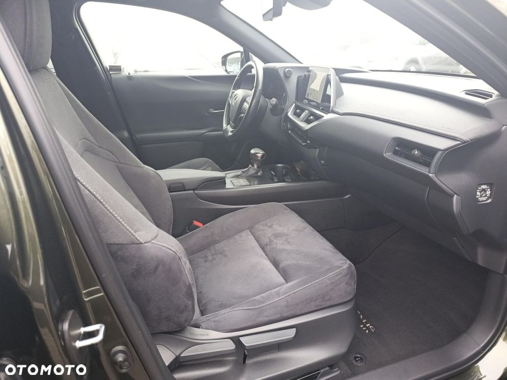 Lexus UX 250h GPF Business 2WD - 27