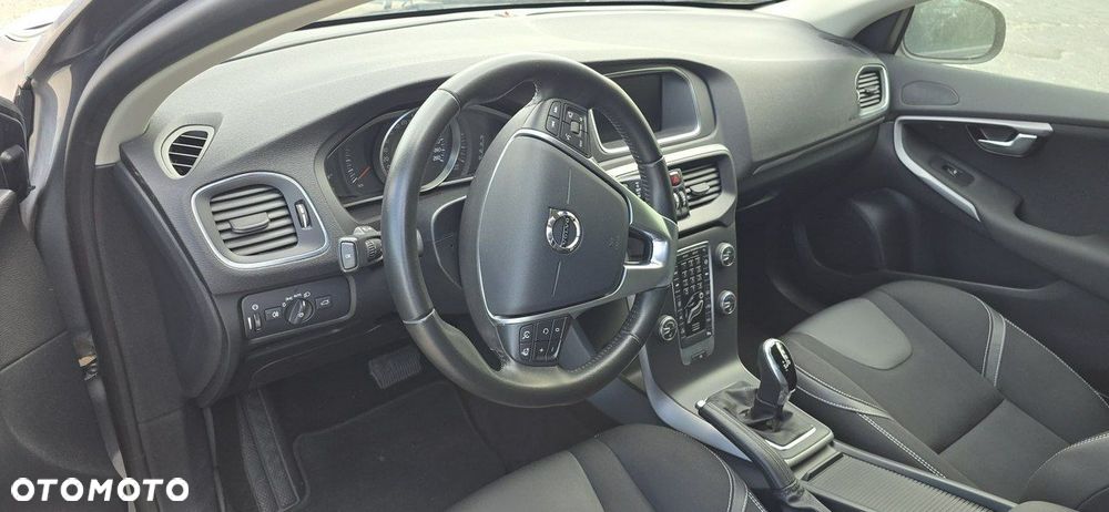 Volvo V40 - 14