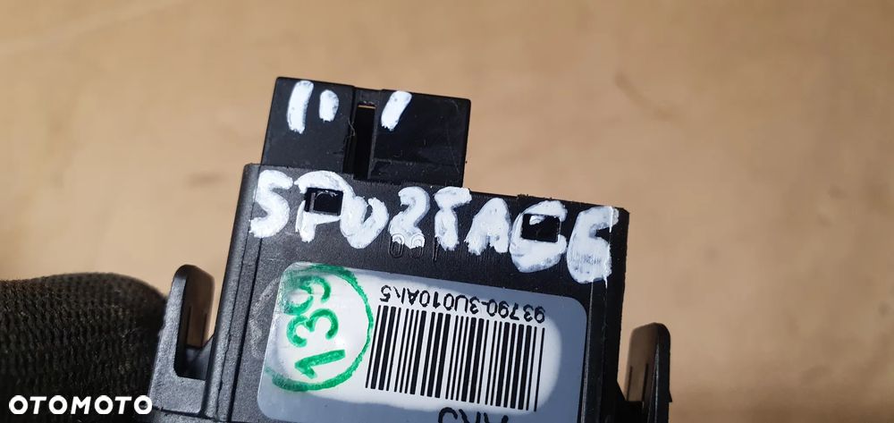 Przełącznik włącznik świateł awaryjnych Kia Sportage III 93790-3U010 - 7