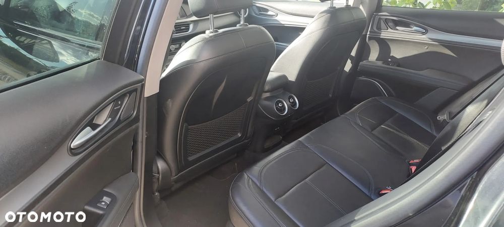 Alfa Romeo Stelvio - 20