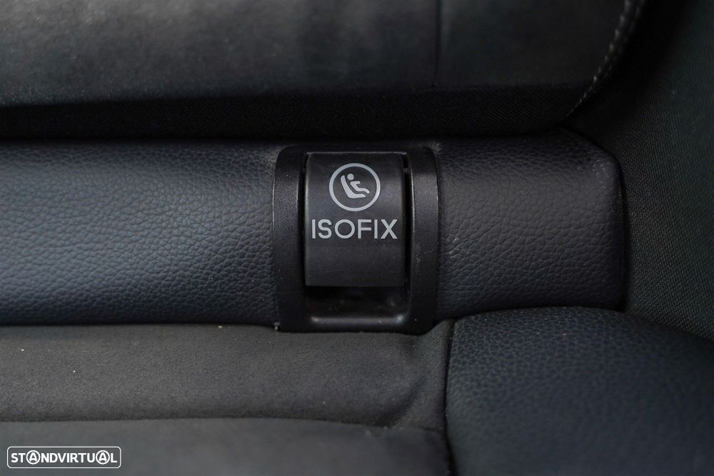 Mercedes-Benz E 250 BlueTEC Avantgarde Auto. - 12