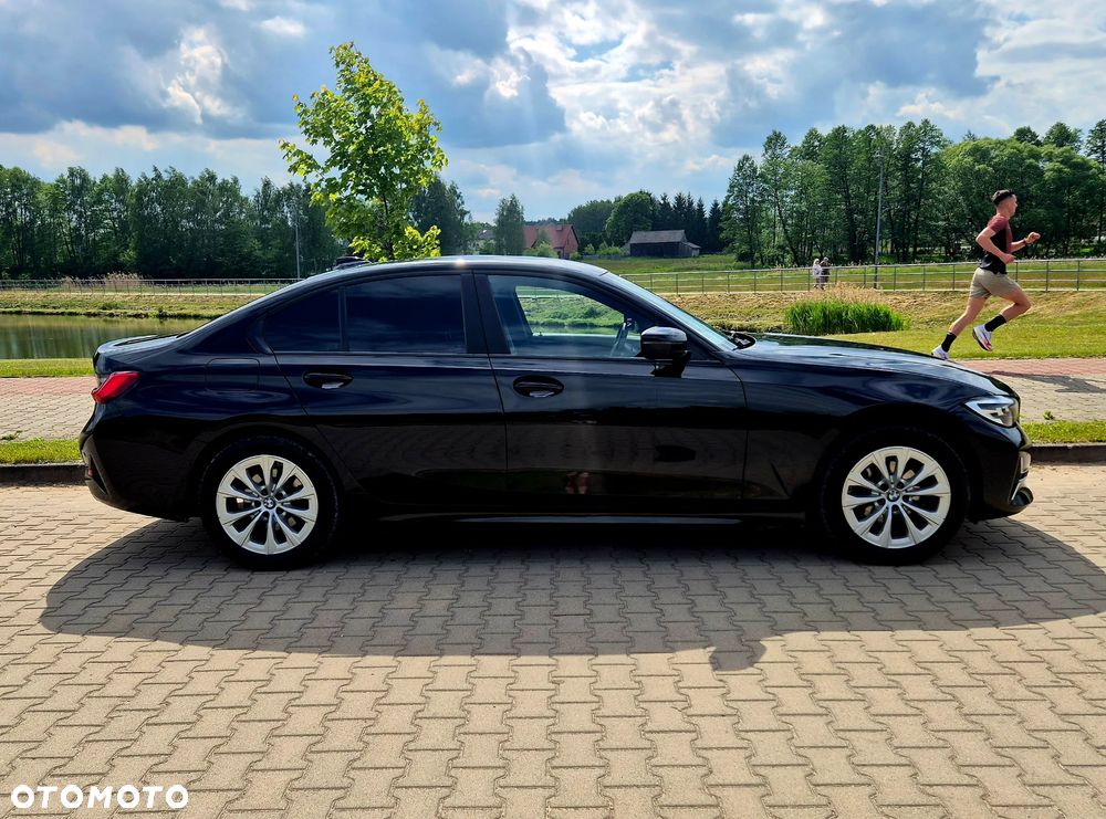 BMW Seria 3 318i - 15