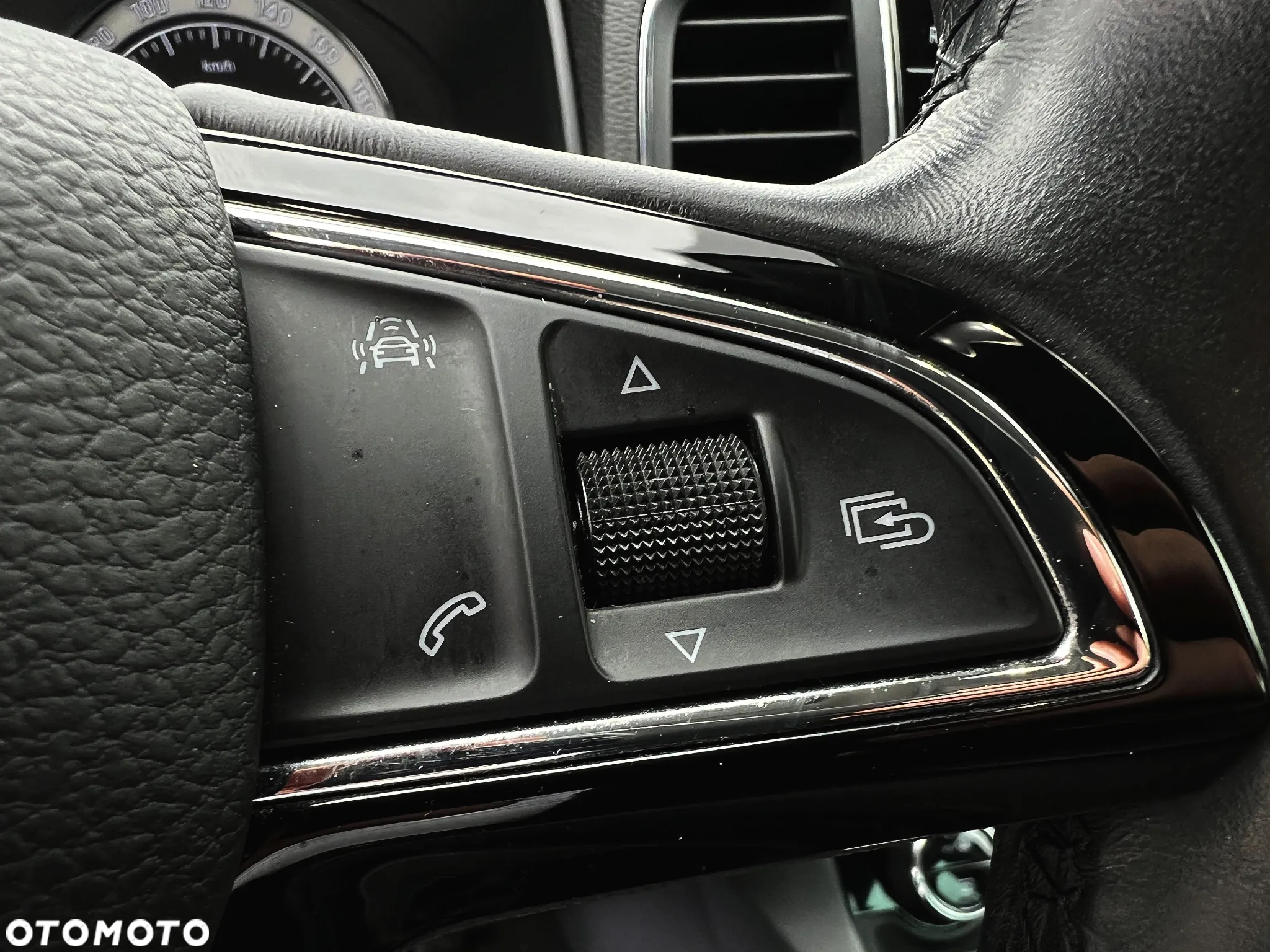 Skoda Karoq 1.5 TSI ACT 4x2 Style - 28