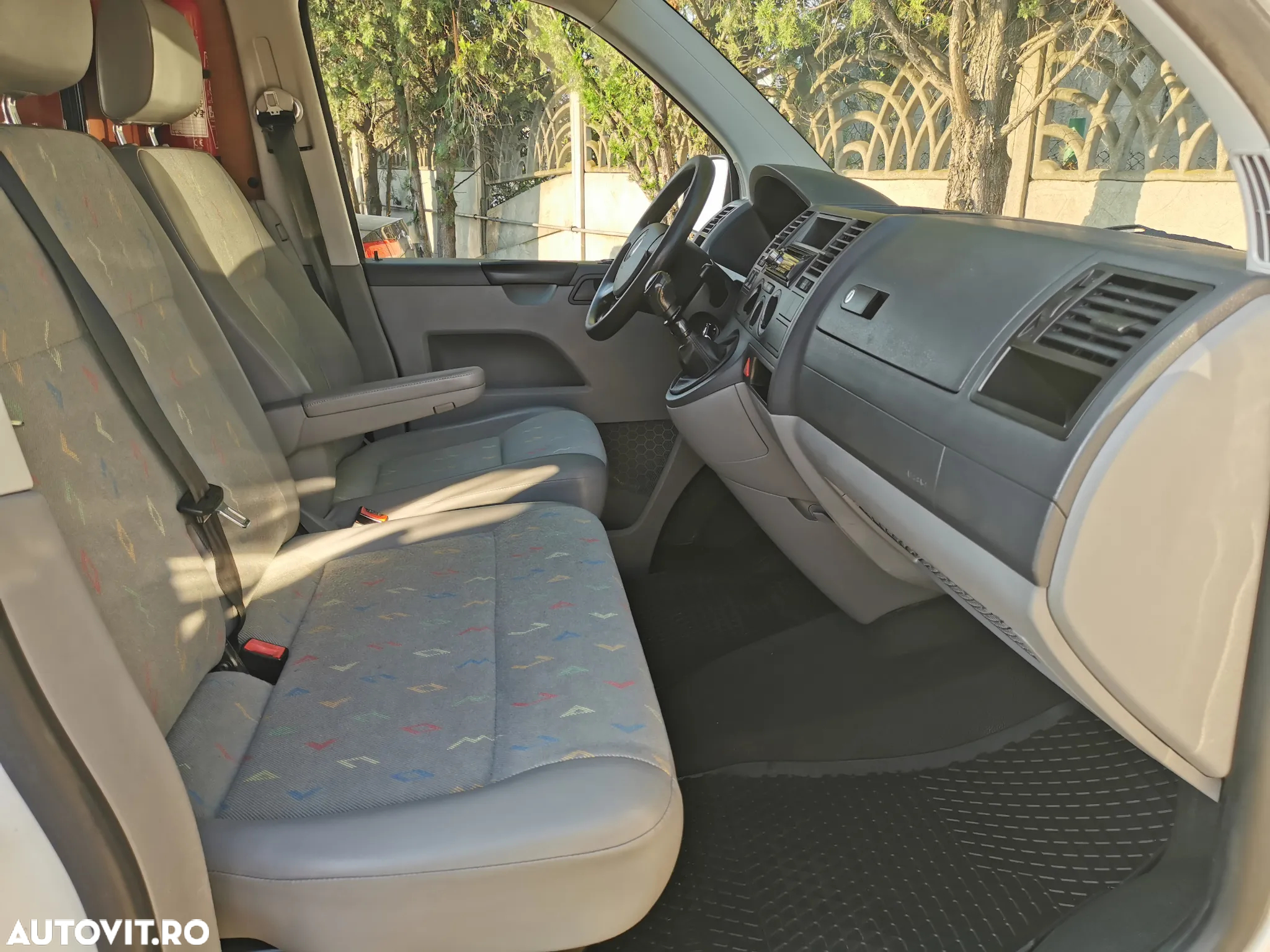Volkswagen Transporter T5 2.5TDI - 8