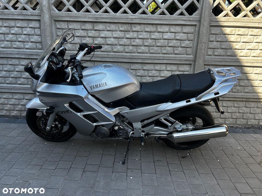 Yamaha FJR - 16
