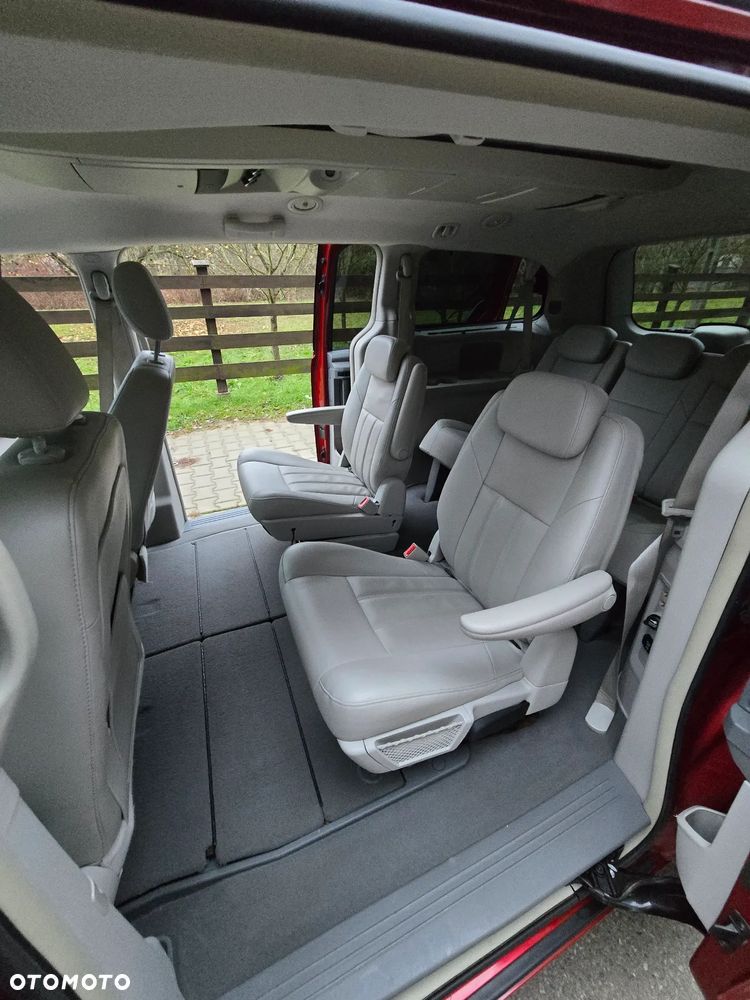 Chrysler Town & Country 3.8 Touring - 23