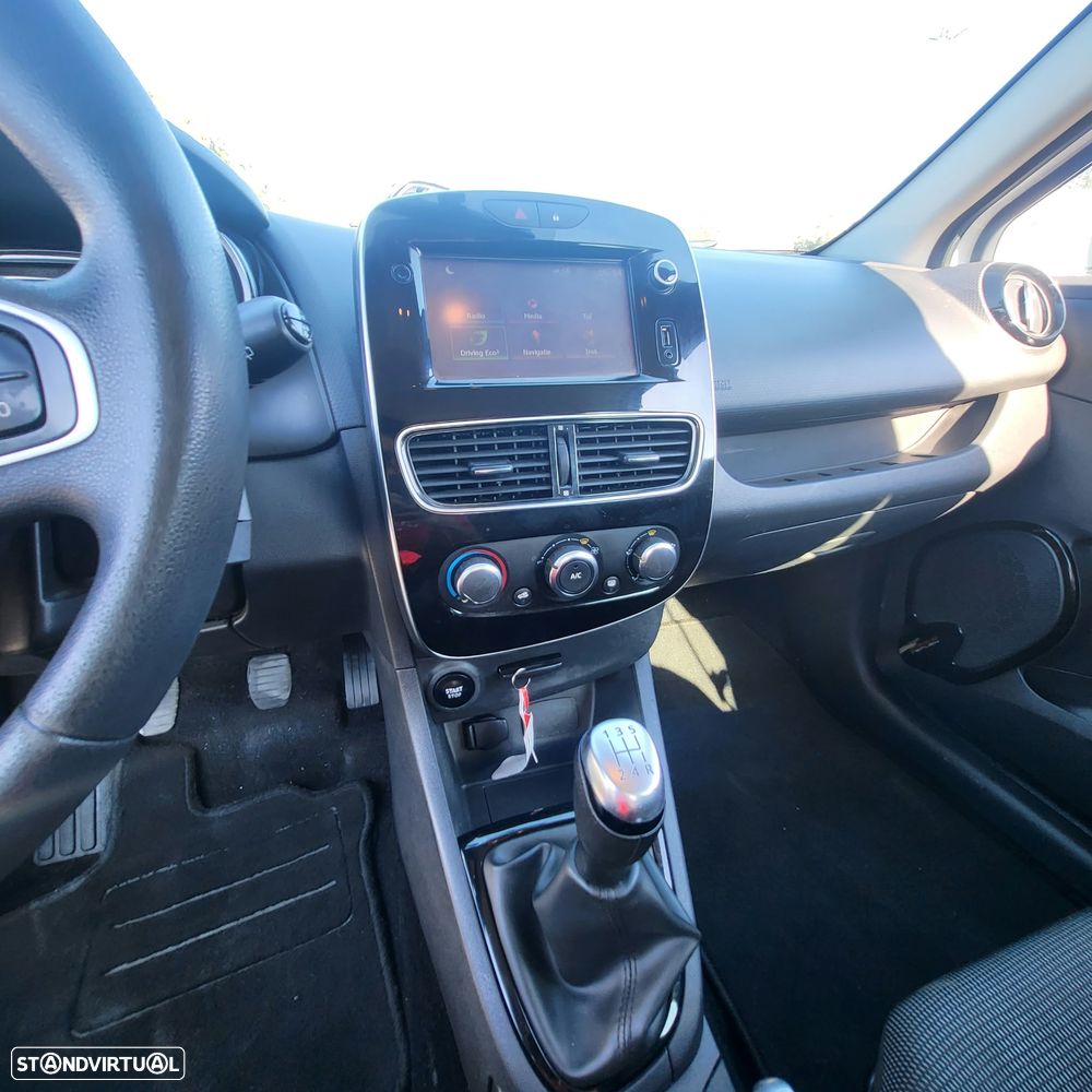 Renault Clio Sport Tourer (Energy) dCi 90 Bose Edition - 23