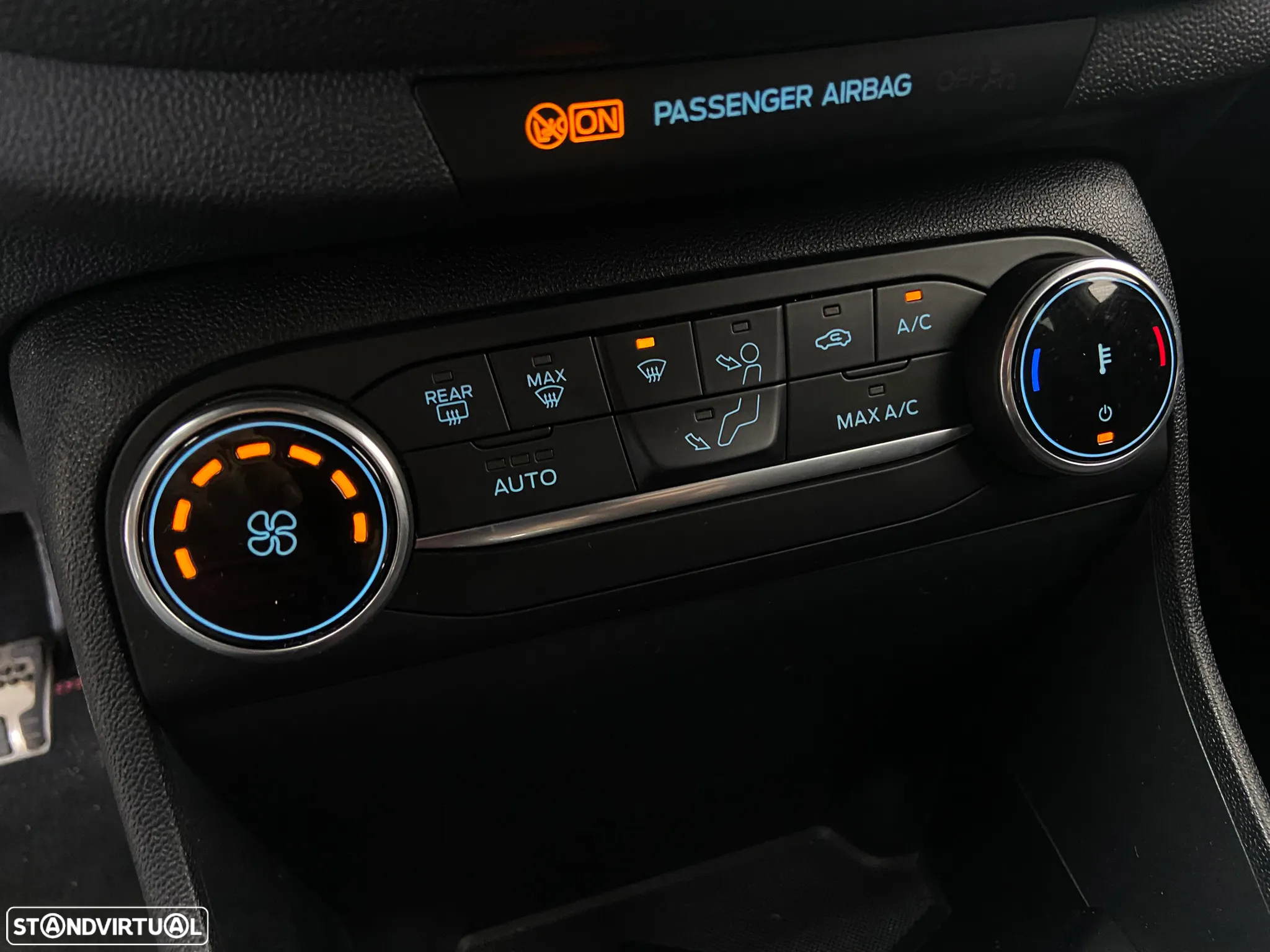 Ford Fiesta 1.0 EcoBoost ST-Line - 23