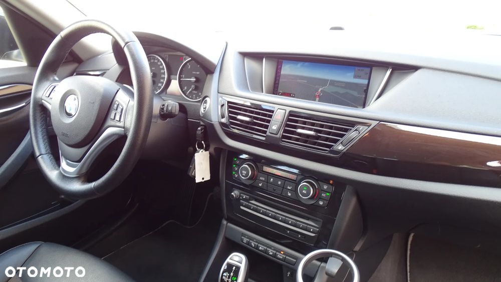 BMW X1 xDrive20d xLine - 16