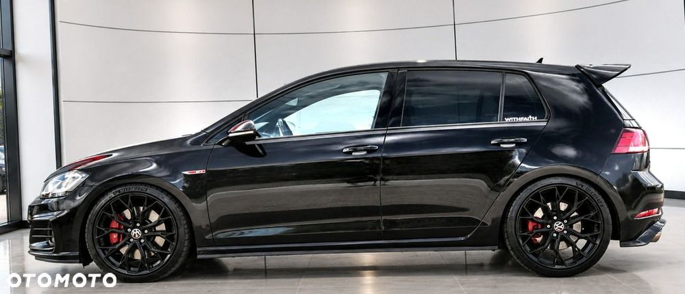 Volkswagen Golf - 28