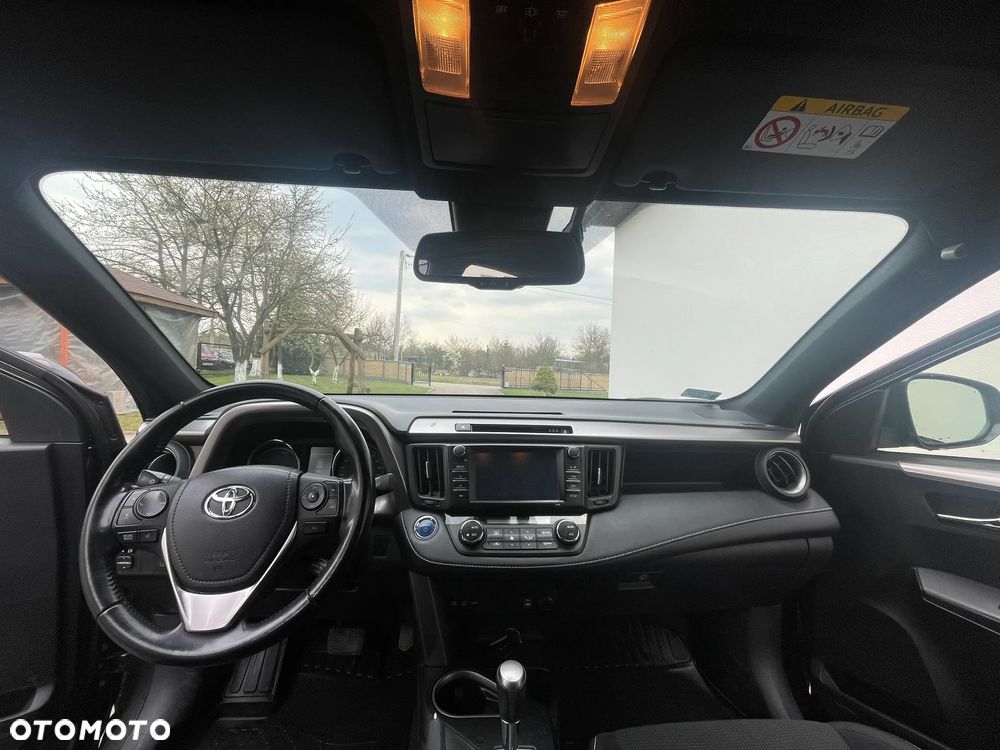Toyota RAV4 Hybrid Premium 4x4 - 11