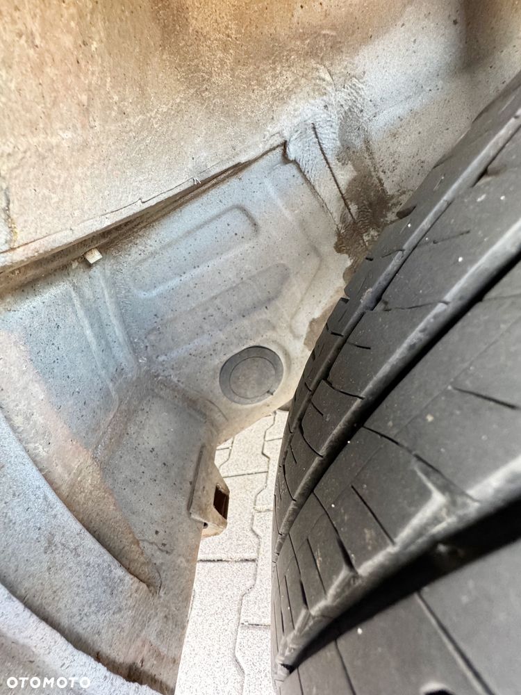 Fiat Ducato Heku kamper półintegra 2,8 - 21