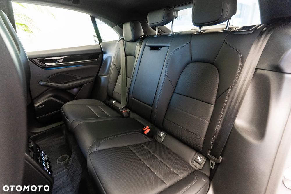 Porsche Macan - 14