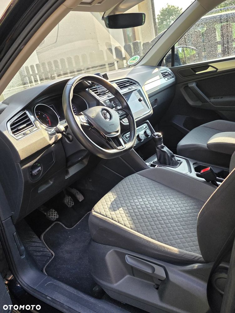 Volkswagen Tiguan - 21