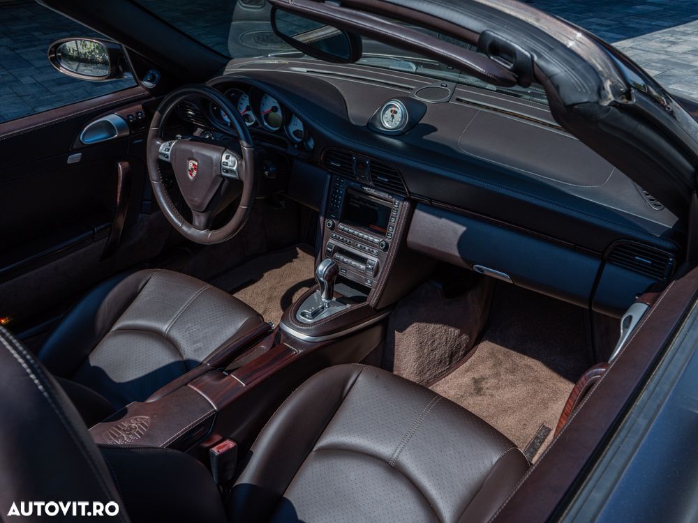 Porsche 911 - 24