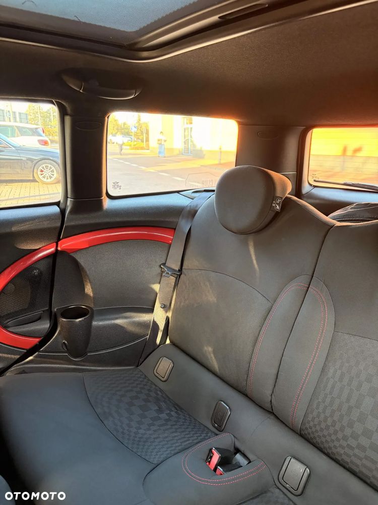MINI Clubman Cooper JCW - 15