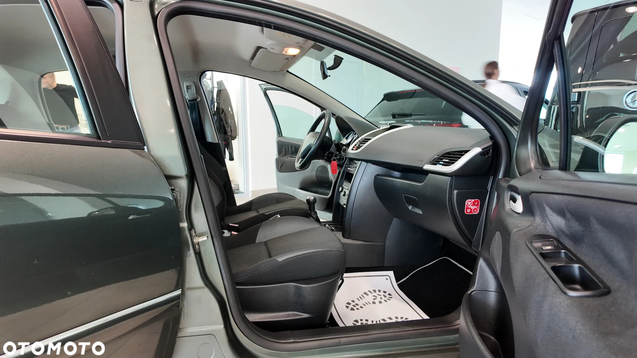 Peugeot 207 1.4 Trendy - 34