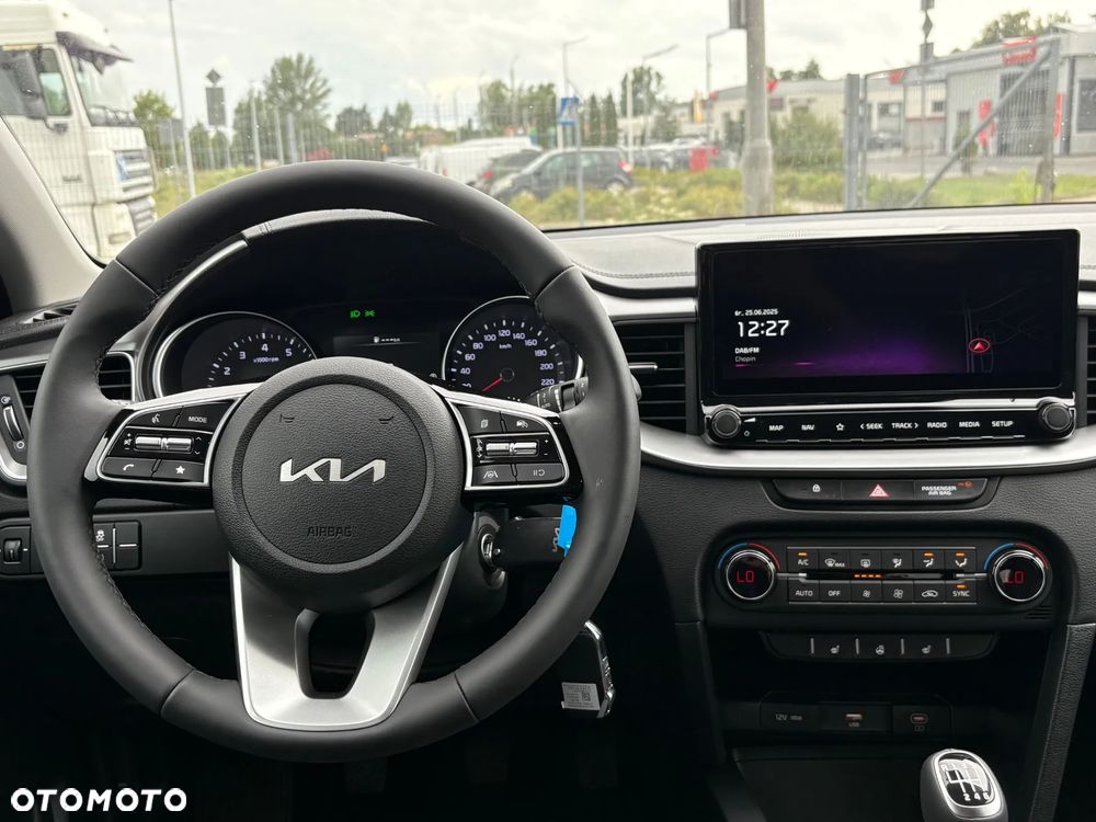 Kia XCeed 1.5 T-GDI M - 15