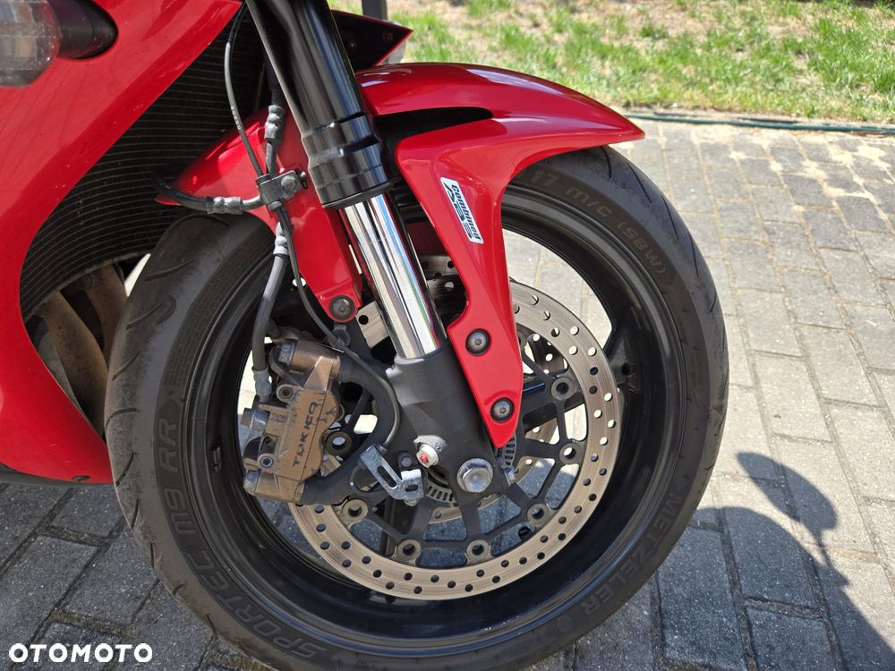 Honda CBR - 6