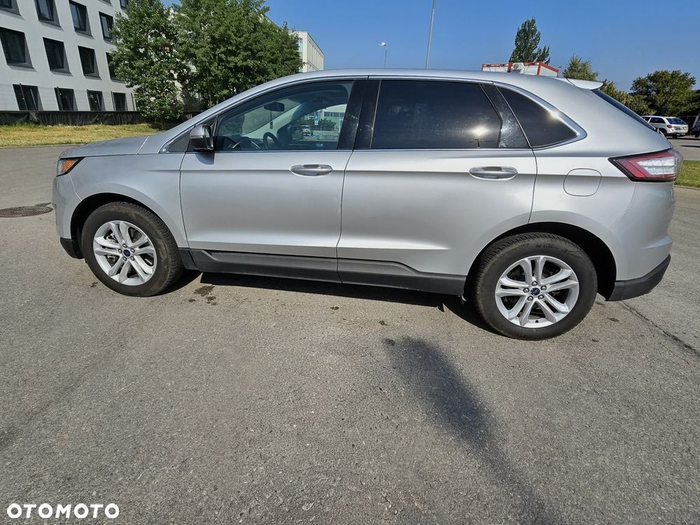 Ford Edge - 2