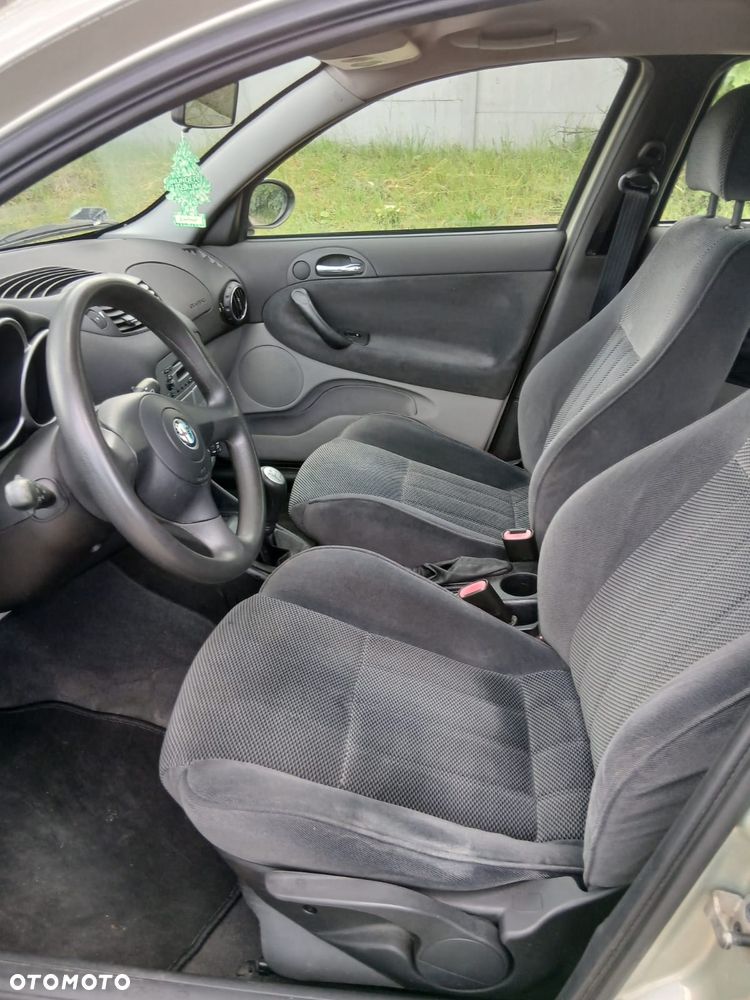 Alfa Romeo 147 1.6 Twin Spark Impression - 4