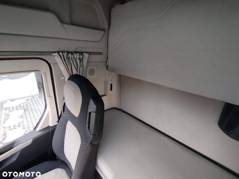Ford MAX - 29
