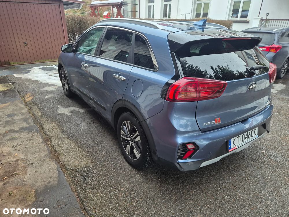 Kia Niro 1.6 GDI Hybrid L Business Line - 2
