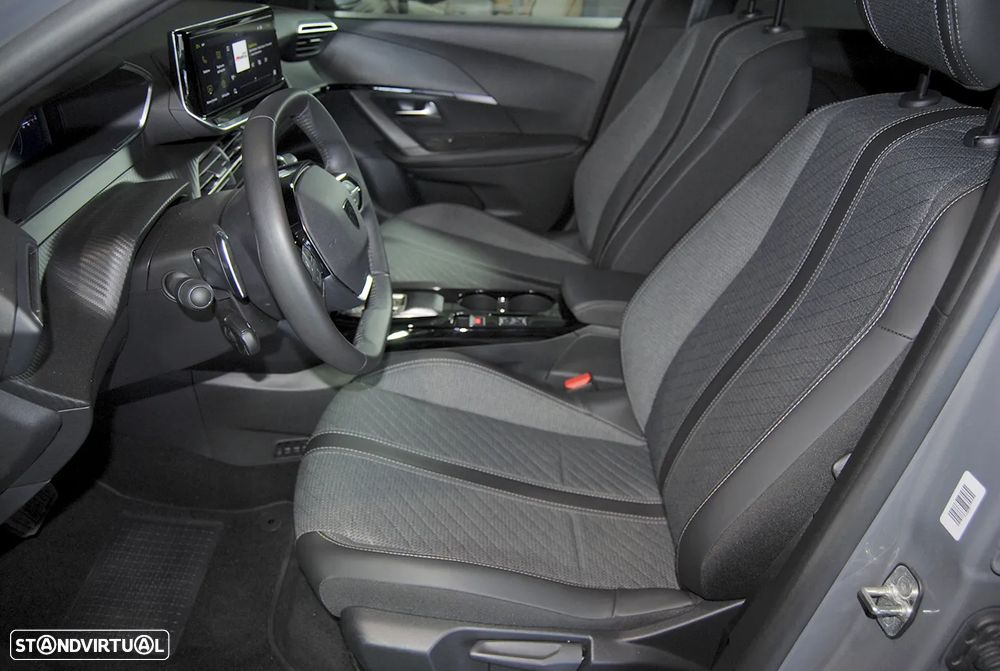 Peugeot 2008 1.2 Hybrid Allure e-DCS6 - 17