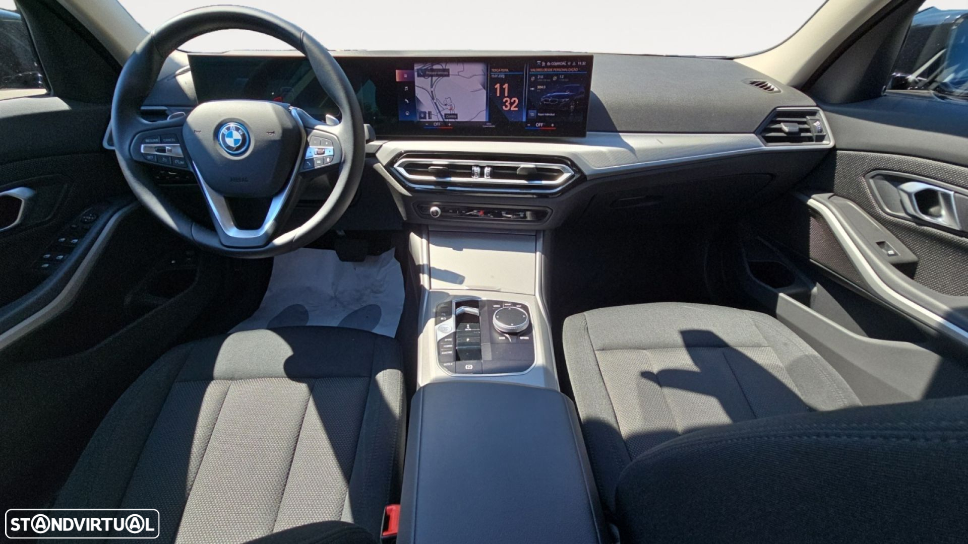 BMW 320 e Touring Auto - 11