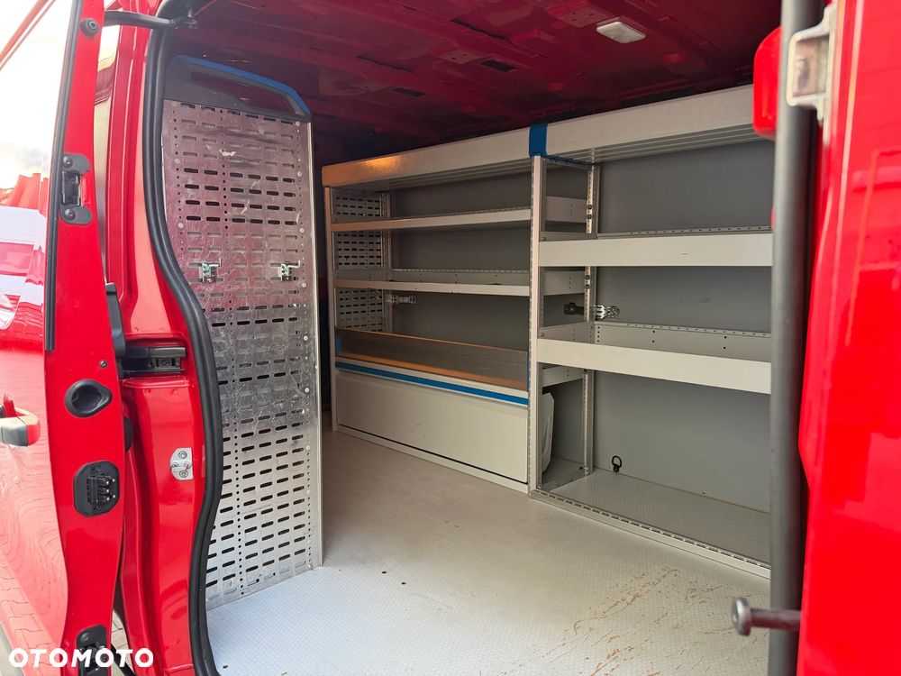 Renault Trafic L2H1 Warsztat - 30