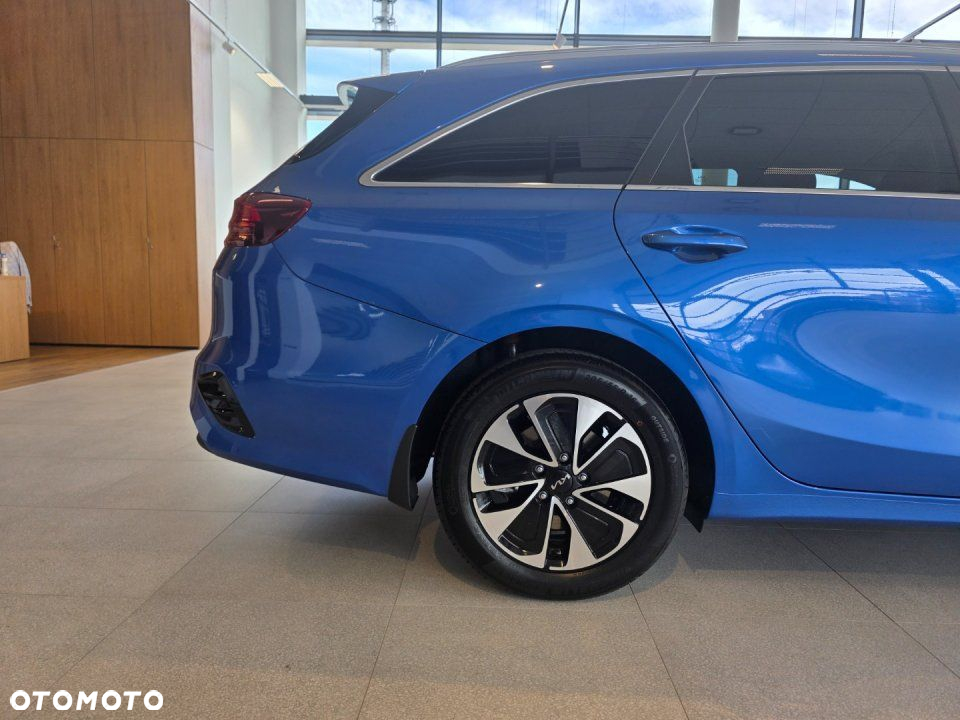 Kia Ceed - 13