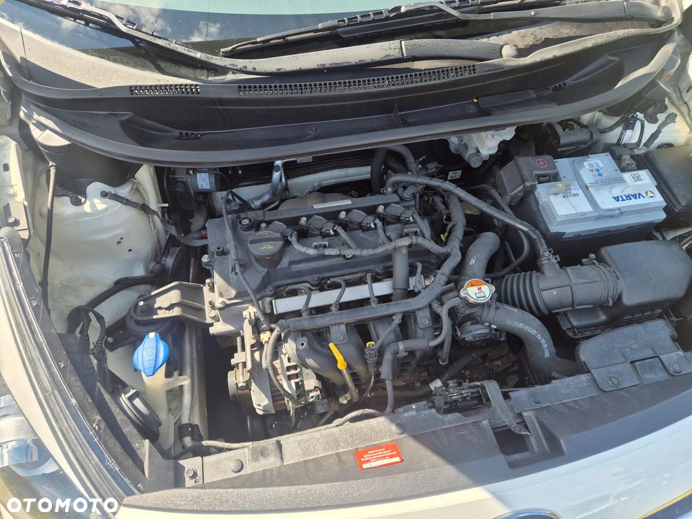 Kia Rio 1.2 Dream Team Edition - 32