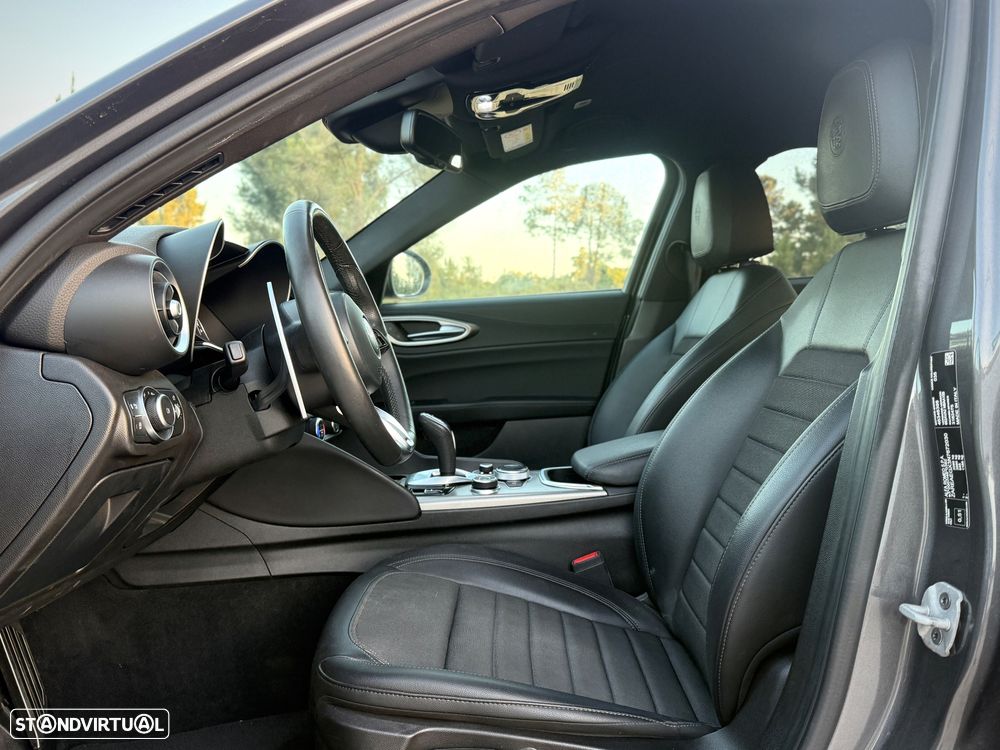 Alfa Romeo Giulia 2.2 D Super AT8 - 15