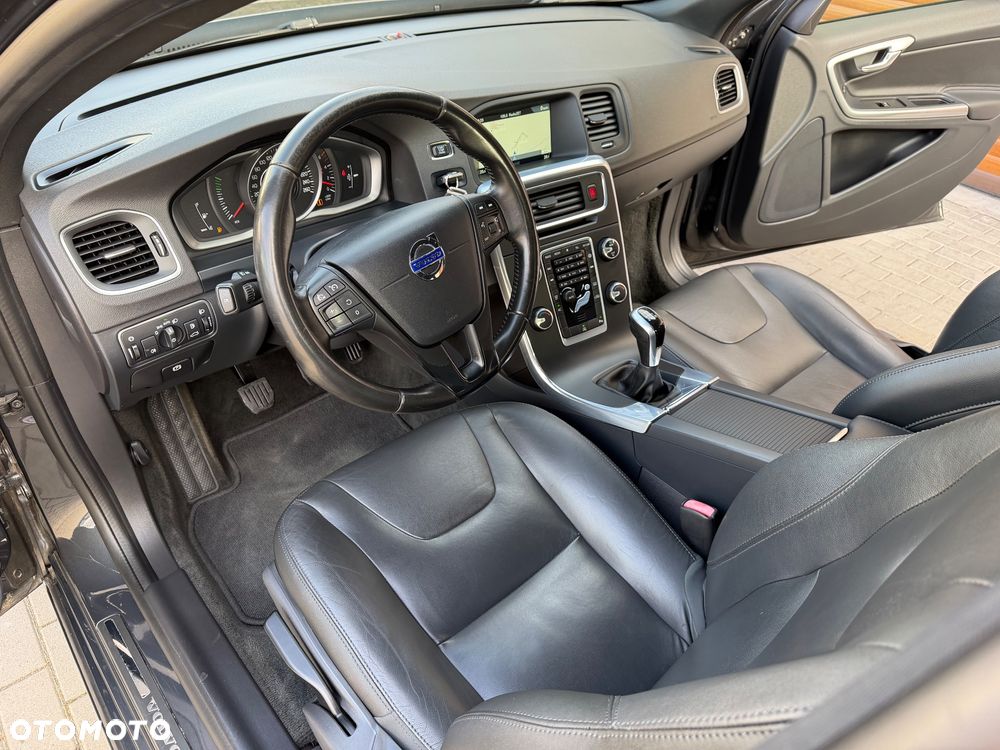 Volvo V60 D2 Drive-E Kinetic - 4