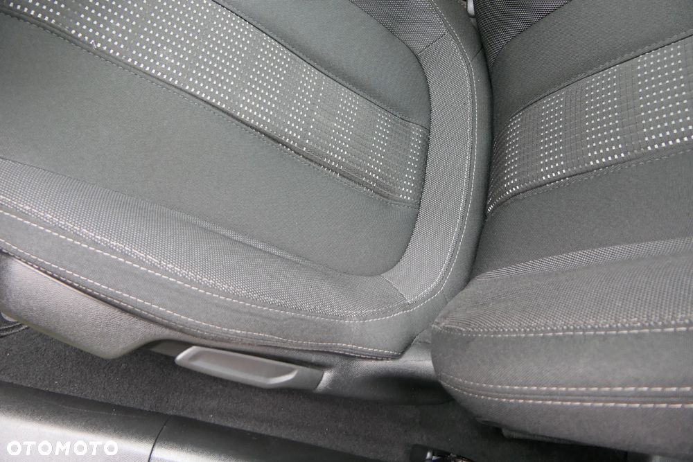 Peugeot 308 1.6 BlueHDi Business Line S&S - 26