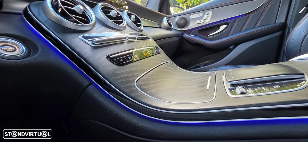 Mercedes-Benz GLC 300 - 11