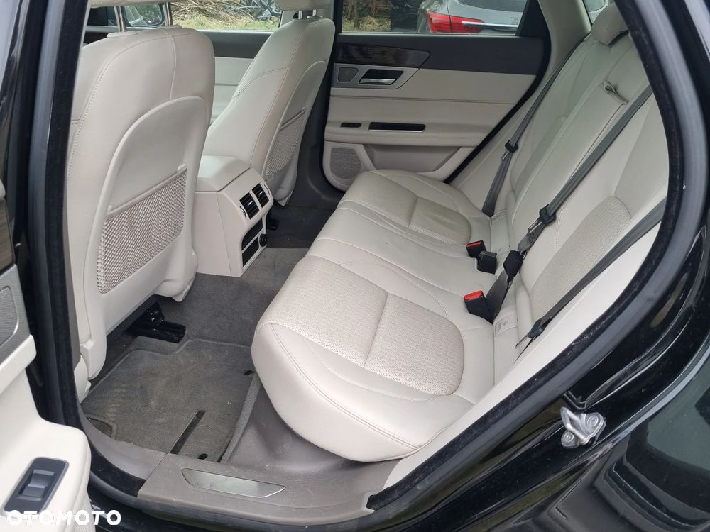 Jaguar XF 2.0 i4D Pure - 13