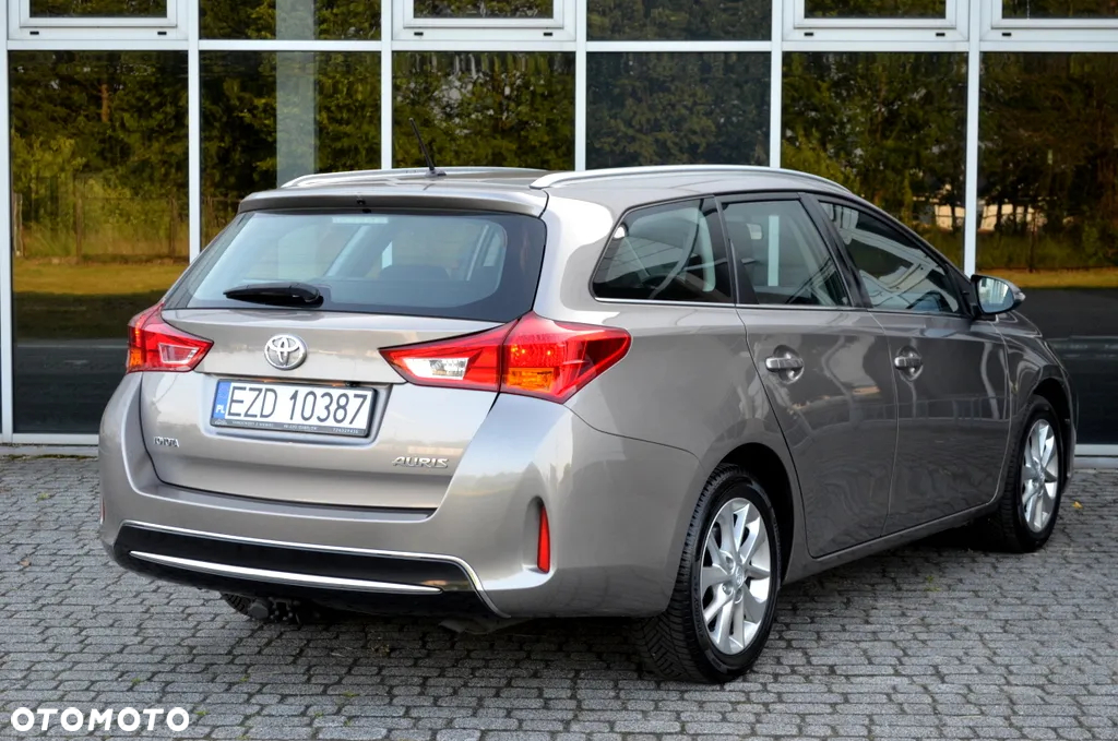 Toyota Auris 1.6 Dynamic - 6