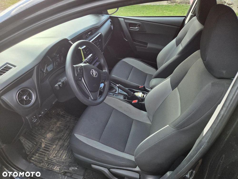 Toyota Auris 1.6 Selection - 5