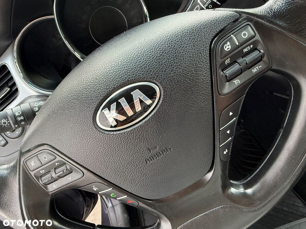 Kia Ceed - 35