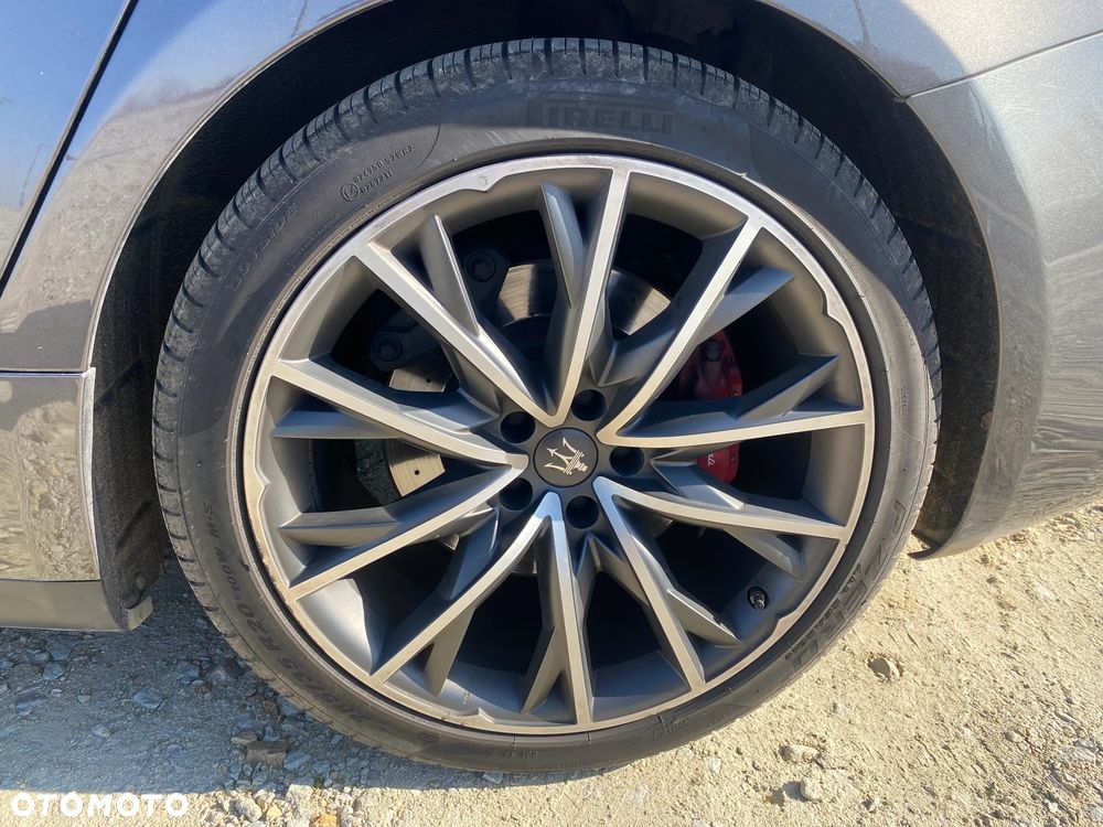Maserati Ghibli - 4