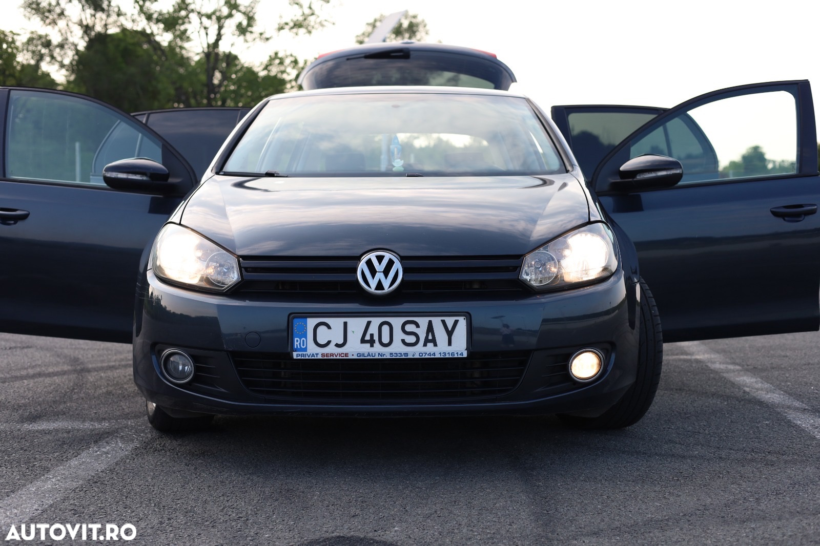 Volkswagen Golf - 2
