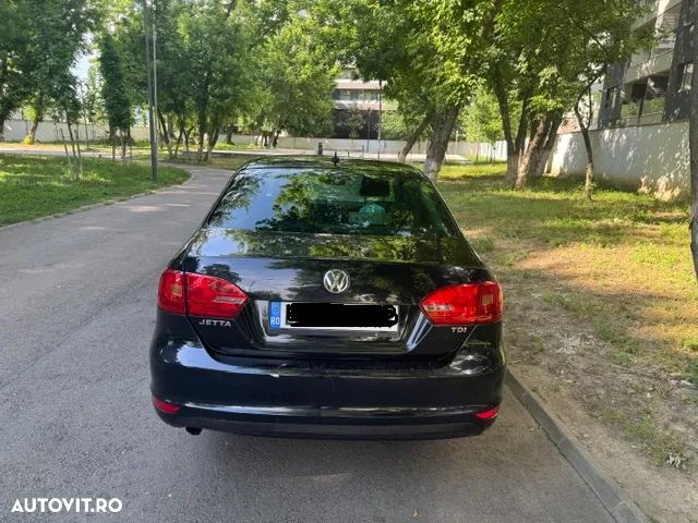 Volkswagen Jetta 1.6 TDI DPF Comfortline - 19