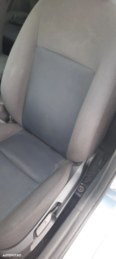 Ford Focus 2.0 TDCi Trend - 10