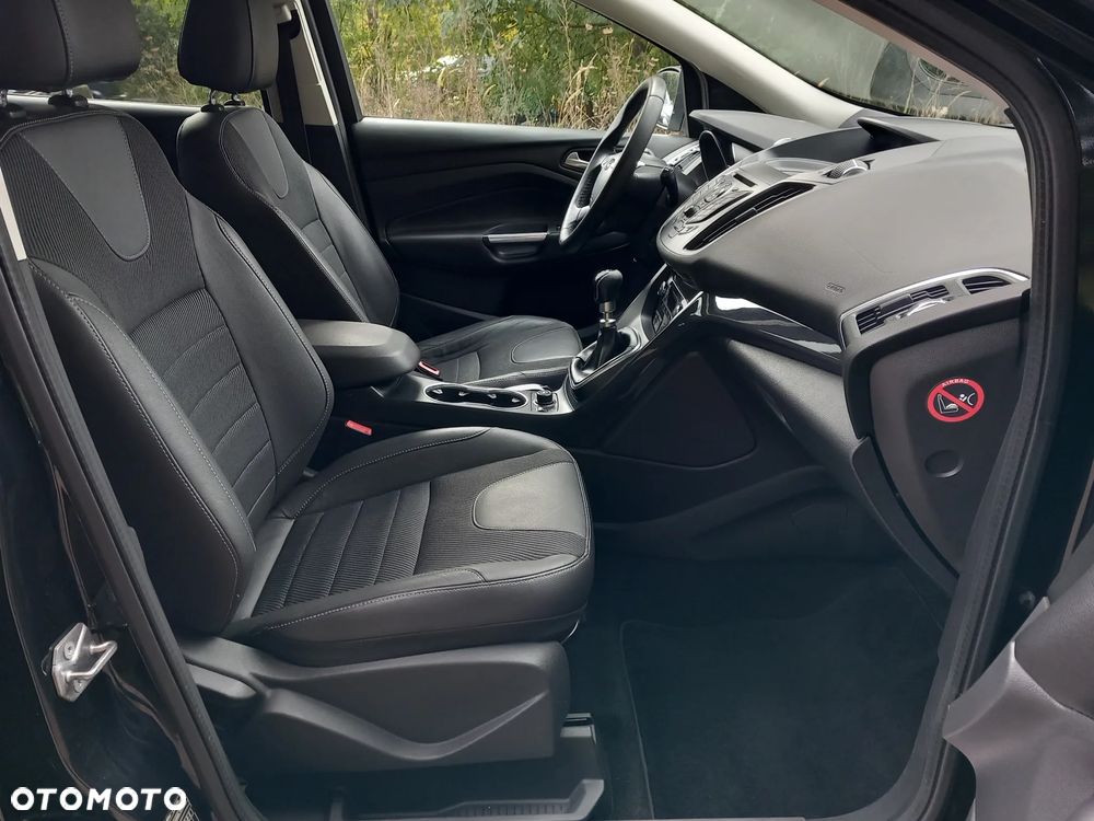 Ford Kuga 2.0 TDCi 4x4 Titanium - 15