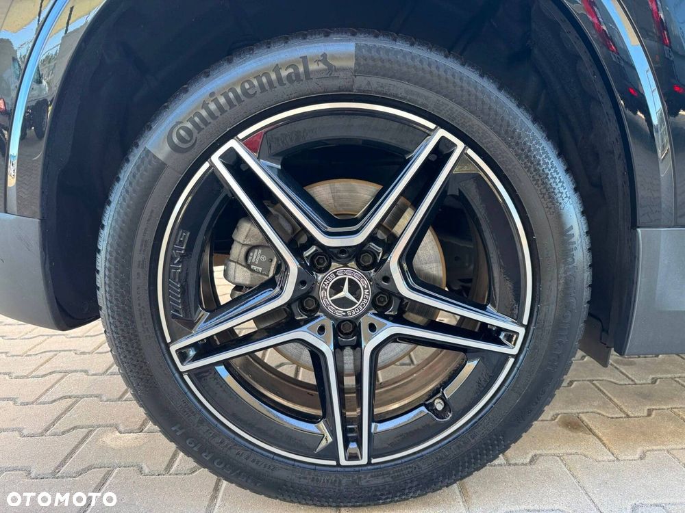 Mercedes-Benz GLA - 11